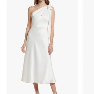 Amsale Little White Dress Bias Cut On-Shoulder dress NWT size 4